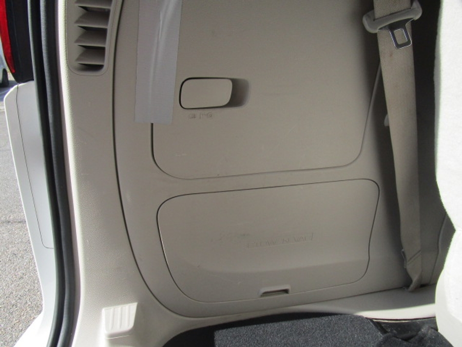 Used 2017 Chrysler Pacifica Limited - BraunAbility Side Entry Fold Out Automatic Ramp