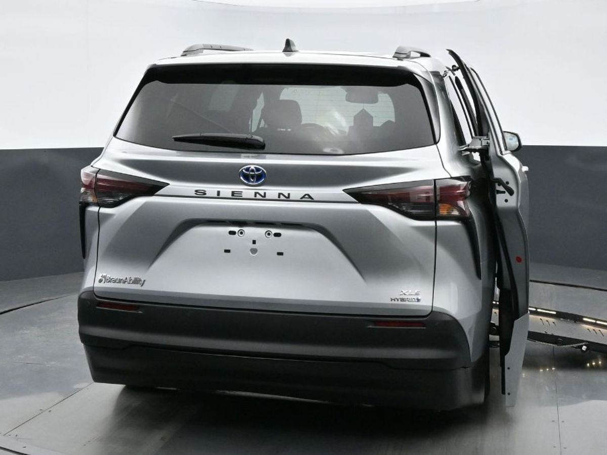 2023 TOYOTA SIENNA - Image 22