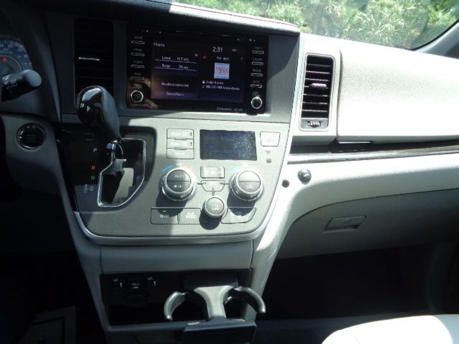 Used 2020 Toyota Sienna XLE - VMI Side Entry Entry Fold Out Automatic Ramp