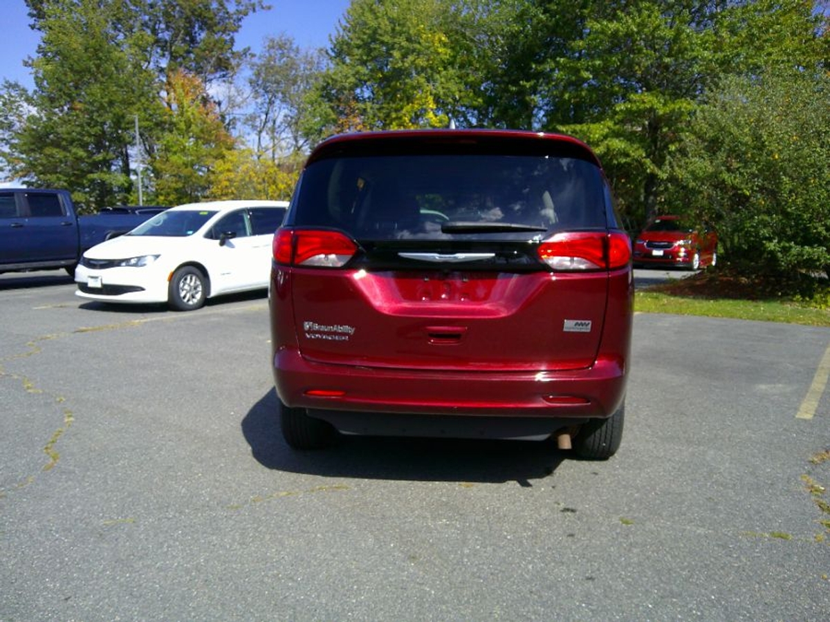 2023 CHRYSLER VOYAGER - Image 8