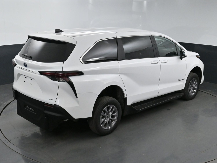New 2025 Toyota Sienna Hybrid LE - BraunAbility Commercial Rear Entry Entry Fold Out Manual Ramp