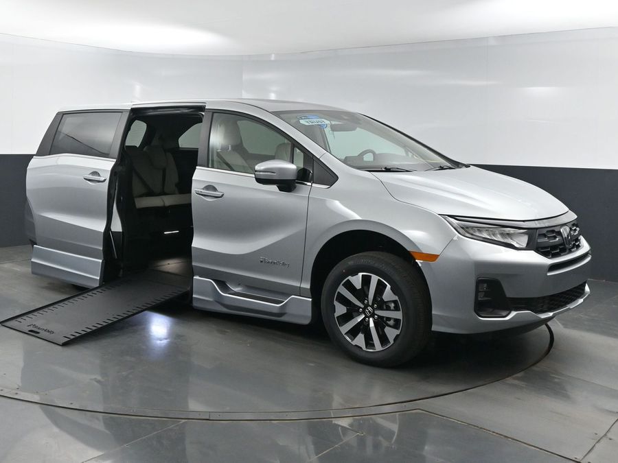 New 2025 Honda Odyssey EX-L - BraunAbility Side Entry Entry In Floor Automatic Ramp