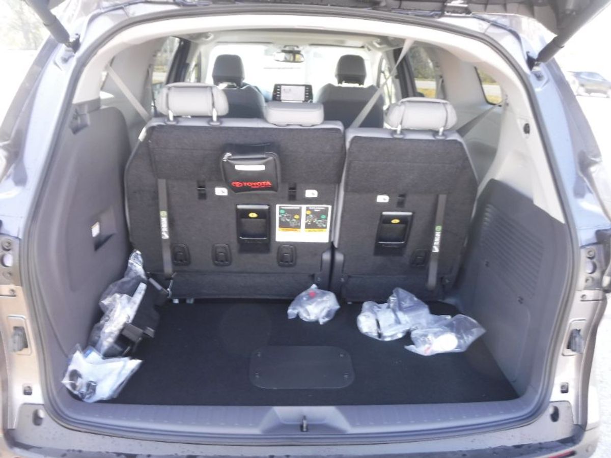 Toyota Sienna gris imagen número 19