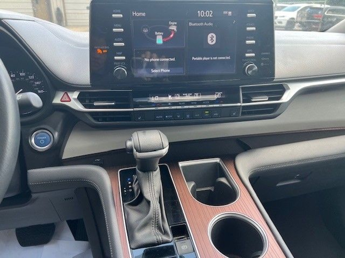 2024 TOYOTA SIENNA - Image 19