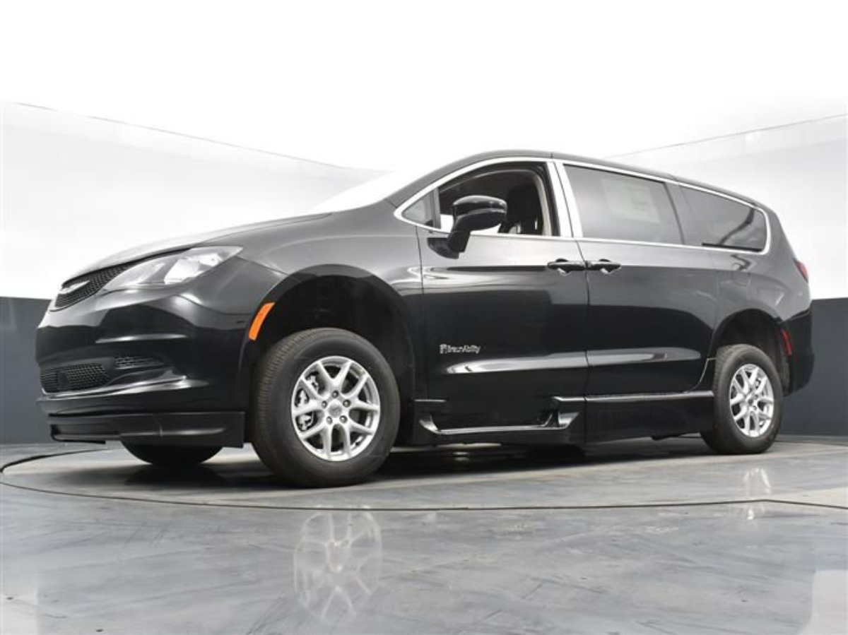 2023 CHRYSLER VOYAGER - Image 18