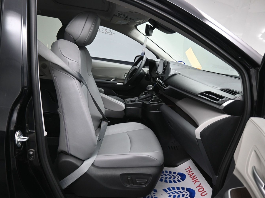 Used 2023 Toyota Sienna Hybrid XLE - BraunAbility Side Entry Entry Fold Out Automatic Ramp