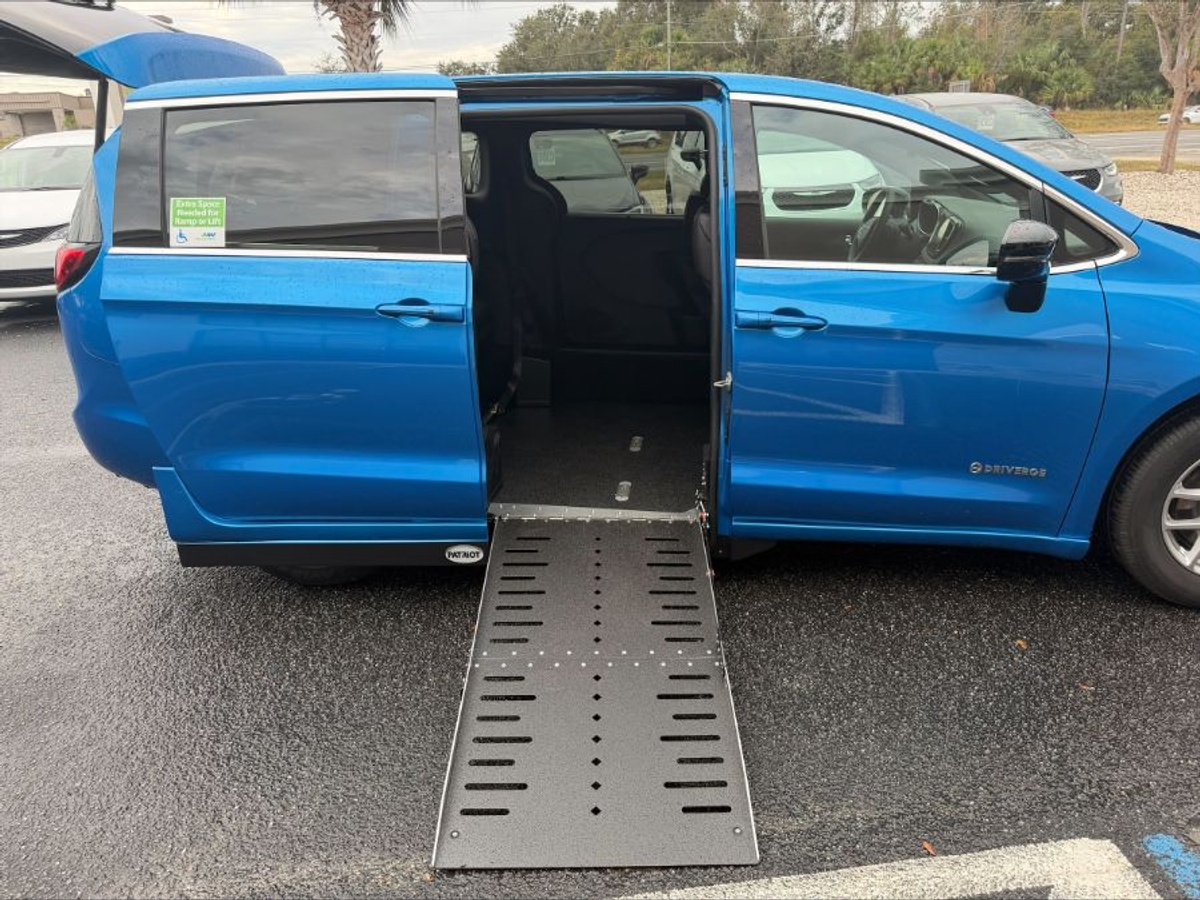 2026 CHRYSLER PACIFICA - Image 7