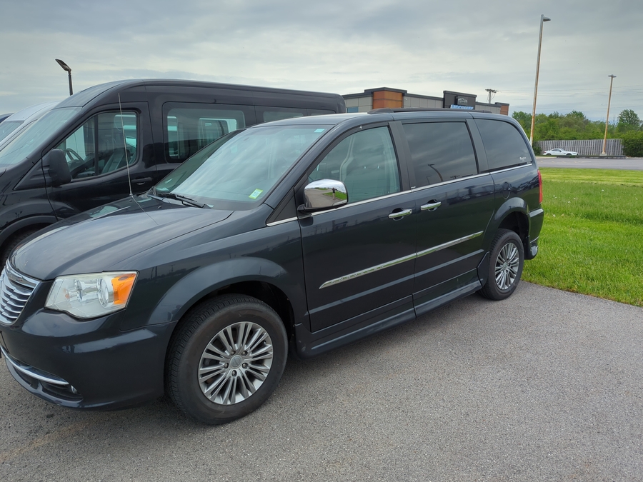 Used 2014 Chrysler Town and Country Touring L - RLX Side Entry Entry In Floor Automatic Ramp