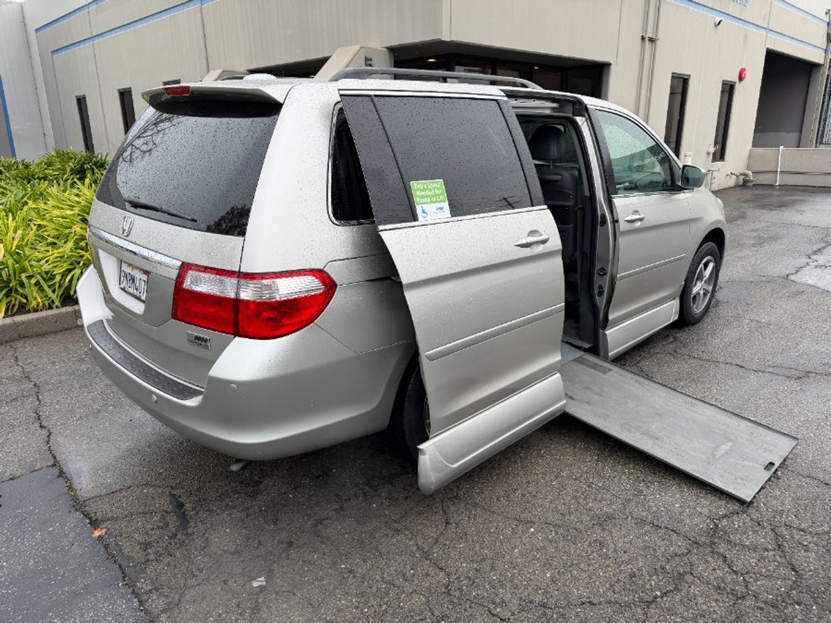  Honda Odyssey image number 6