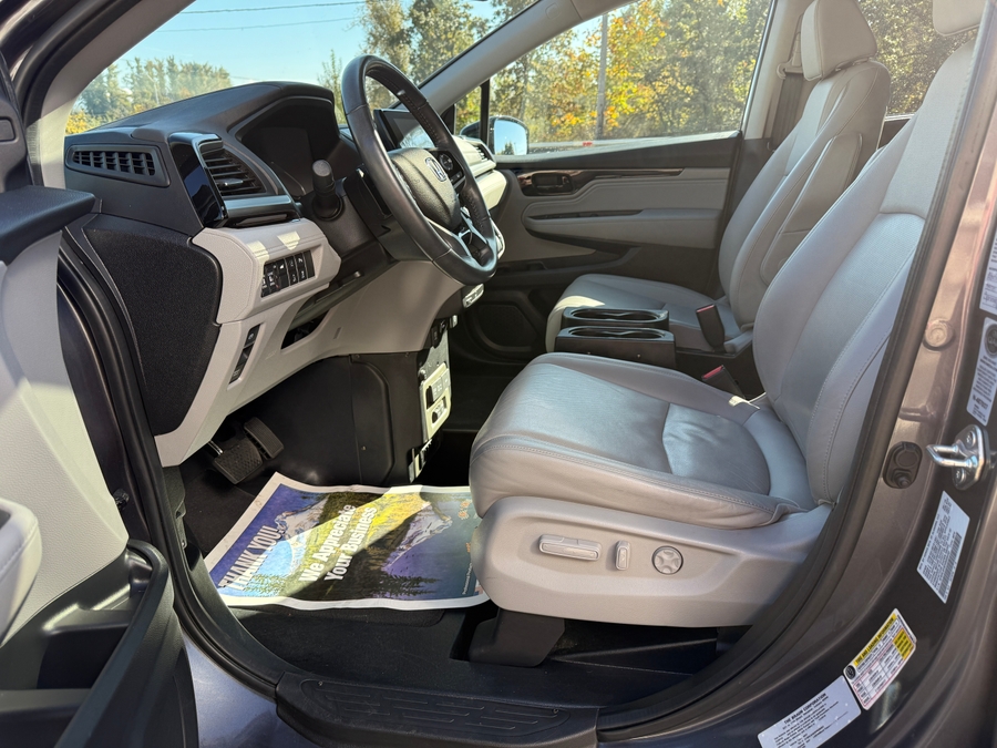 Used 2019 Honda Odyssey Elite - BraunAbility Side Entry Entry In Floor Automatic Ramp