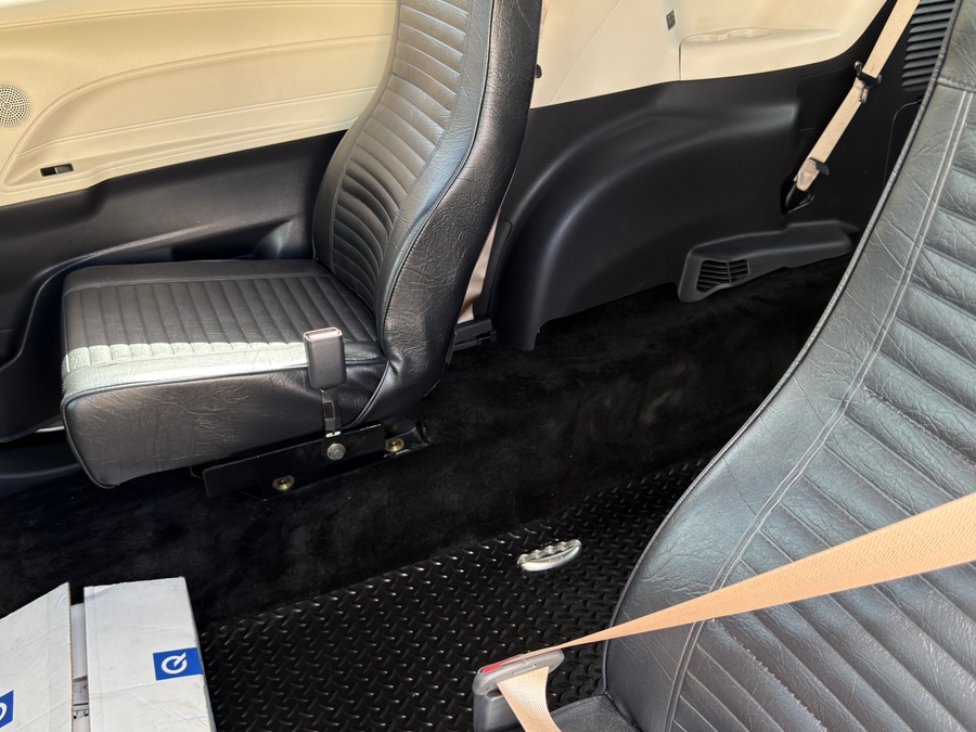 Used 2021 Toyota Sienna Hybrid Limited - Rear Entry Fold Out Manual Ramp