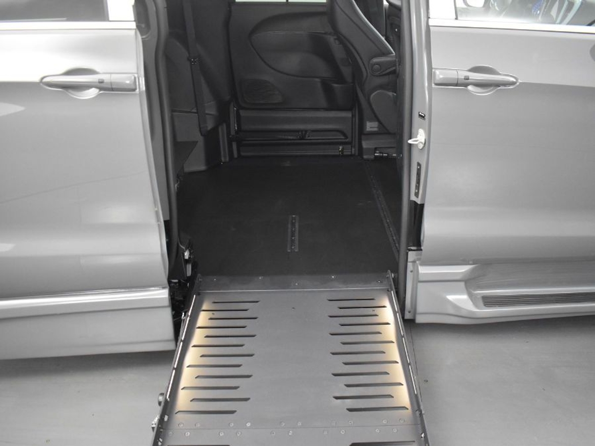 2025 CHRYSLER PACIFICA - Image 12