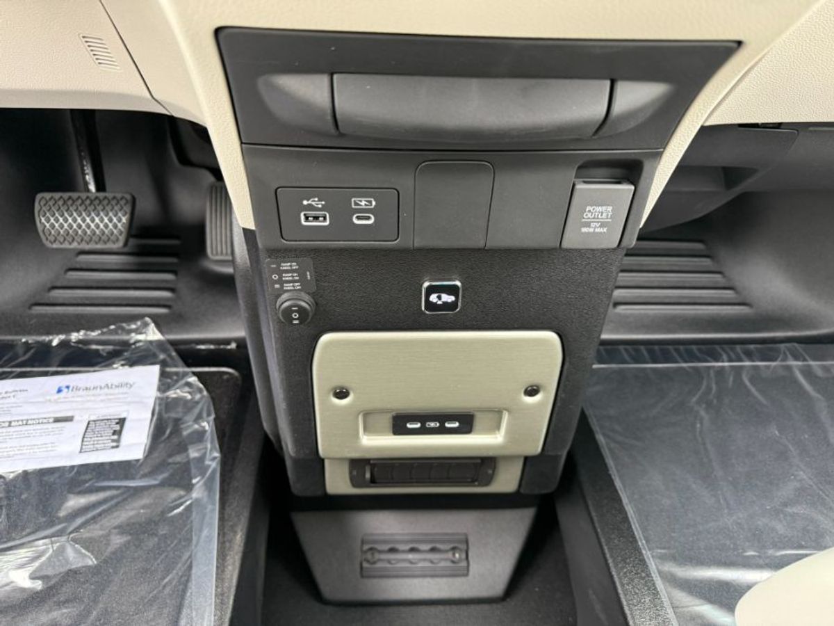 Número de imagen rojo Honda Odyssey 17