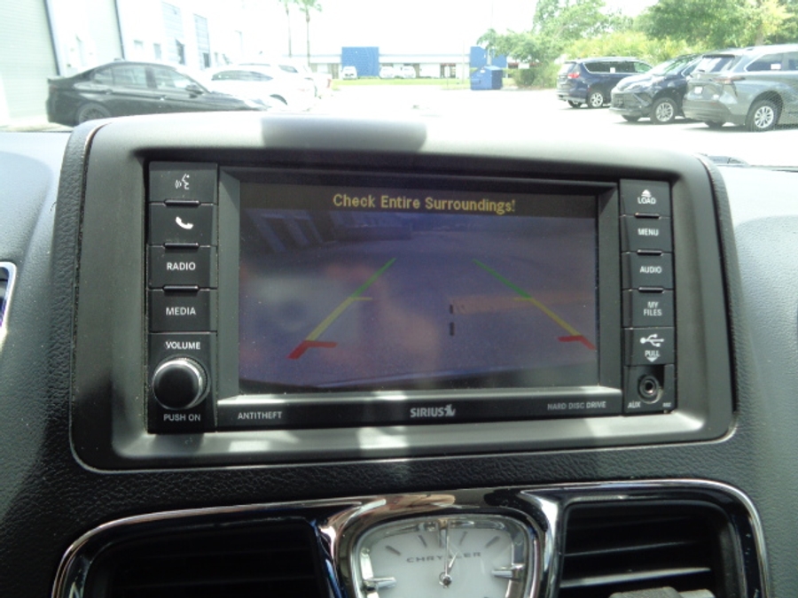 Used 2014 Chrysler Town and Country Touring - BraunAbility Side Entry Entry Fold Out Automatic Ramp