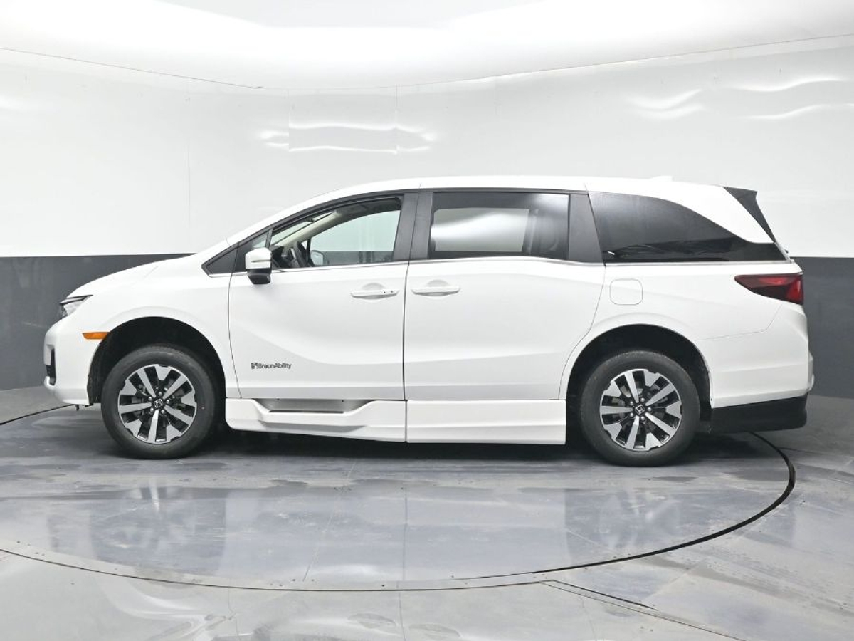 2026 Honda Odyssey EX-L's photo