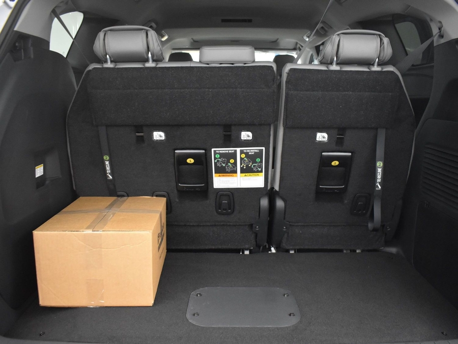 New 2025 Toyota Sienna Hybrid XLE Base - BraunAbility Side Entry Entry Fold Out Automatic Ramp