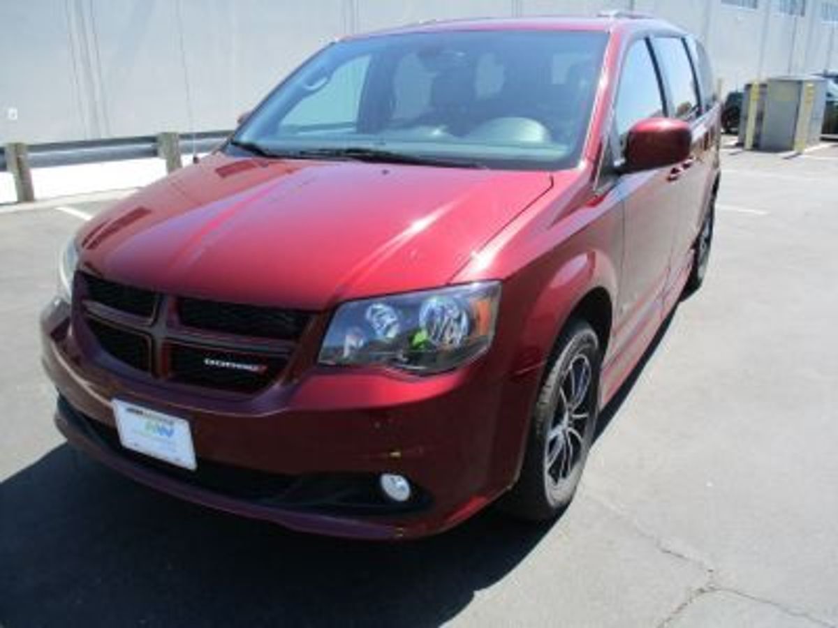 Red Dodge Grand Caravan image number 4