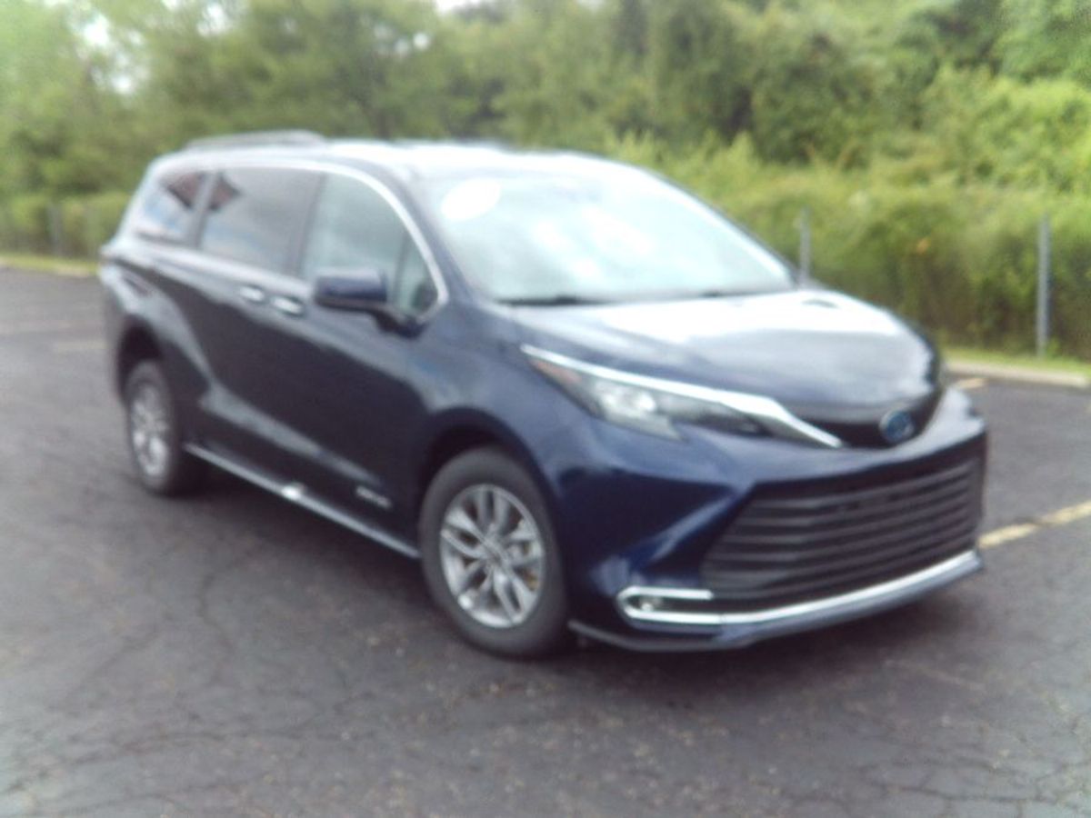 2024 TOYOTA SIENNA - Image 11