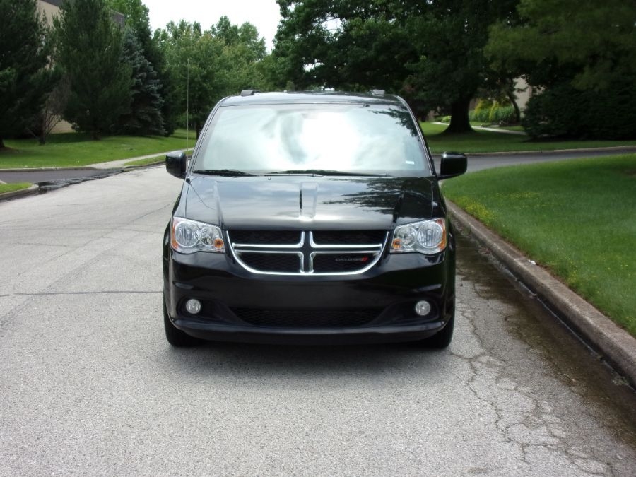 Black Dodge Grand Caravan image number 1