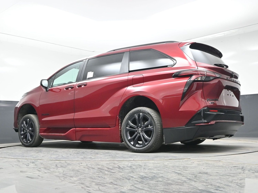 New 2026 Toyota Sienna Hybrid XSE Sport - BraunAbility Side Entry Entry Fold Out Automatic Ramp