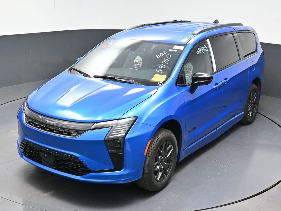 New 2027 Chrysler Pacifica Select Sport - BraunAbility Side Entry Fold Out Automatic Ramp