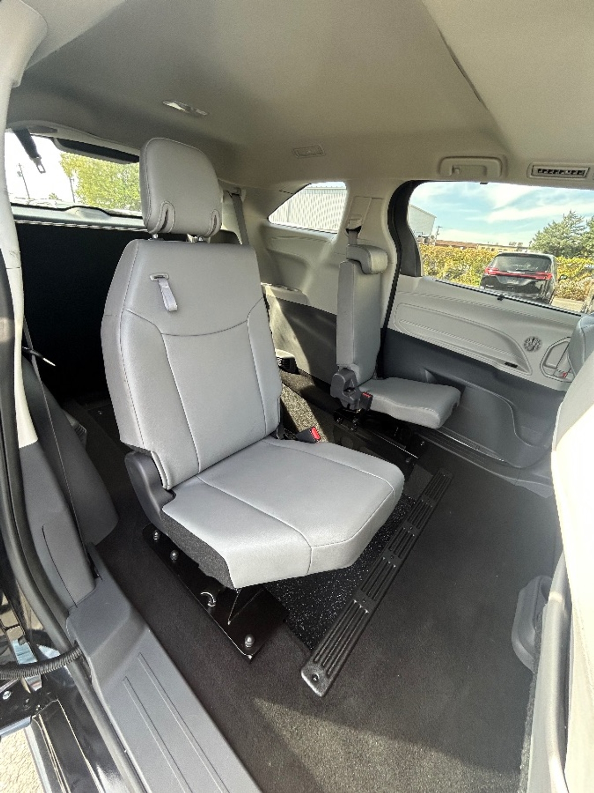 2023 TOYOTA SIENNA - Image 15