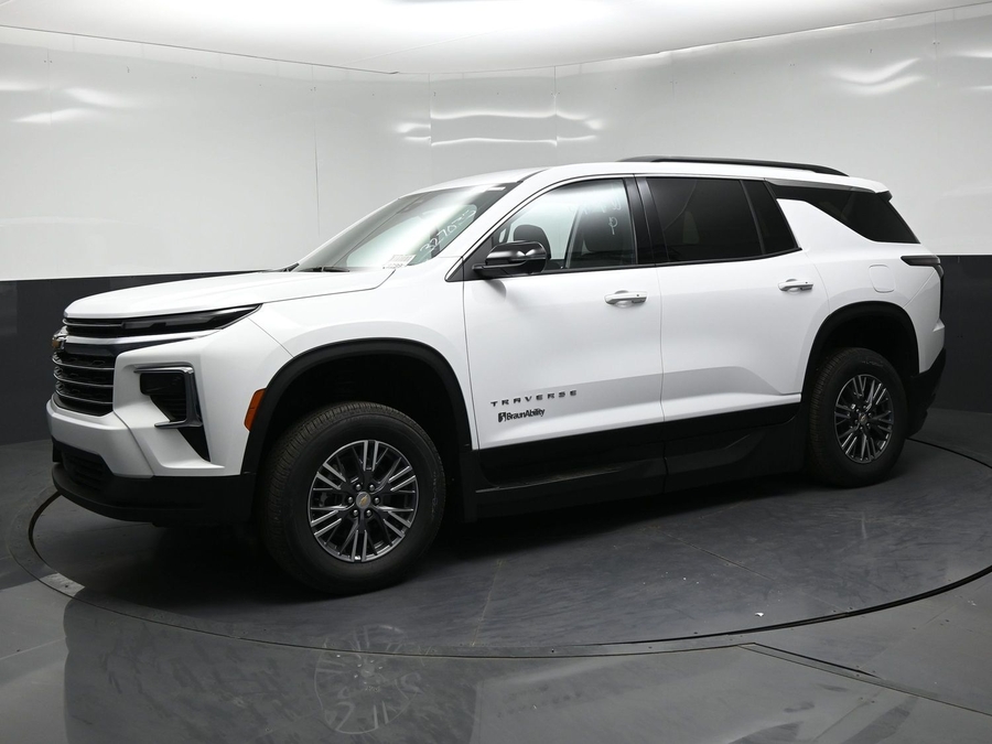New 2026 Chevrolet Traverse 1LT - BraunAbility Side Entry In Floor Automatic Ramp
