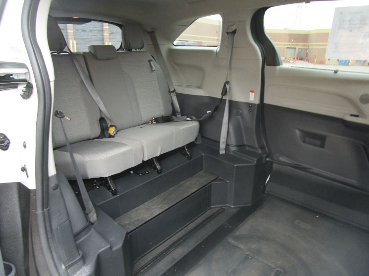 2022 TOYOTA SIENNA - Image 7