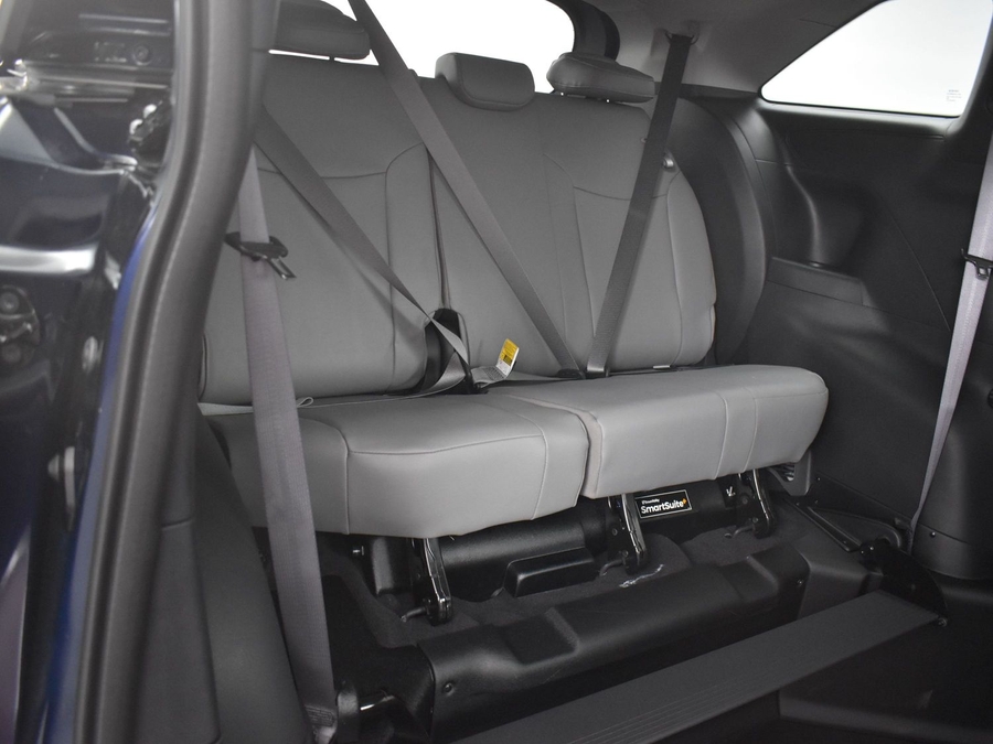 New 2025 Toyota Sienna Hybrid XLE Base - BraunAbility Side Entry Entry In Floor Automatic Ramp