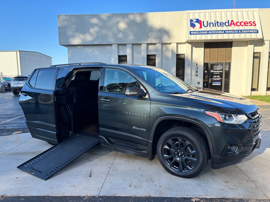 Used 2021 Chevrolet Traverse RS - BraunAbility Side Entry Entry In Floor Automatic Ramp