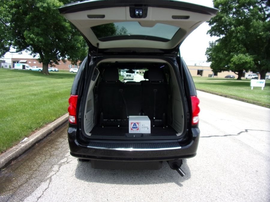 Black Dodge Grand Caravan image number 17