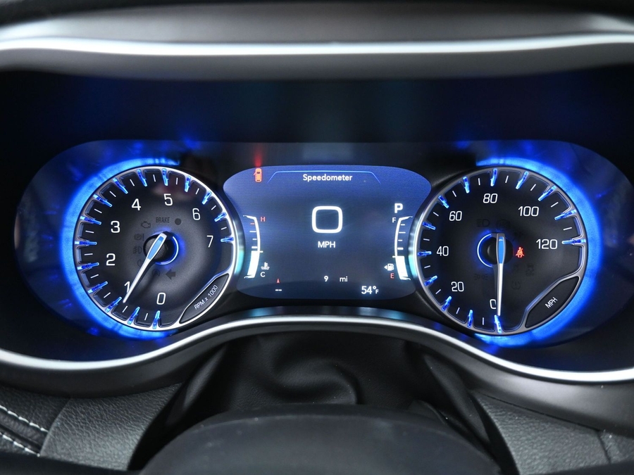 Silver Chrysler Pacifica image number 13