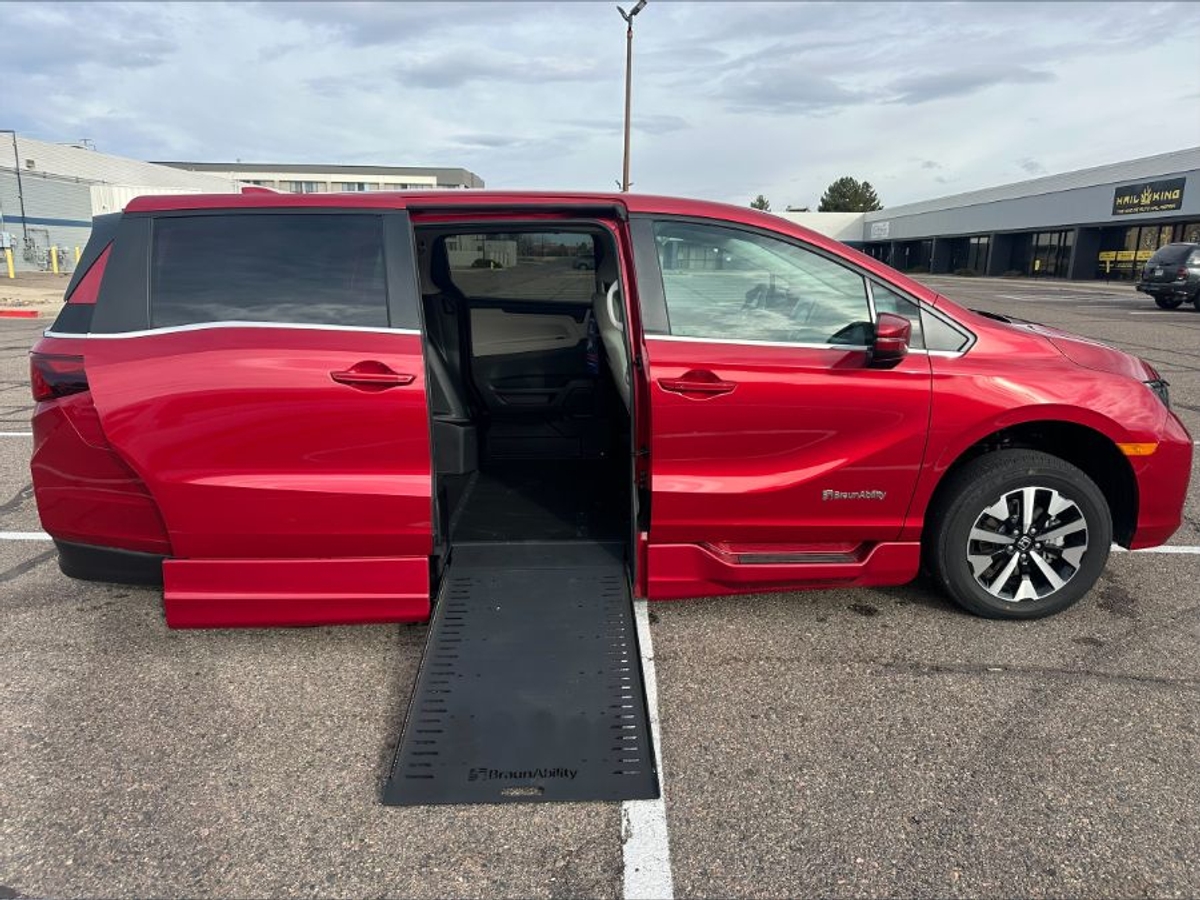 2026 Honda Odyssey EX-L's photo