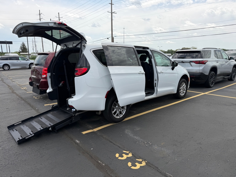 Used 2024 Chrysler Pacifica Touring - FR Conversions Rear Entry Entry Fold Out Manual Ramp