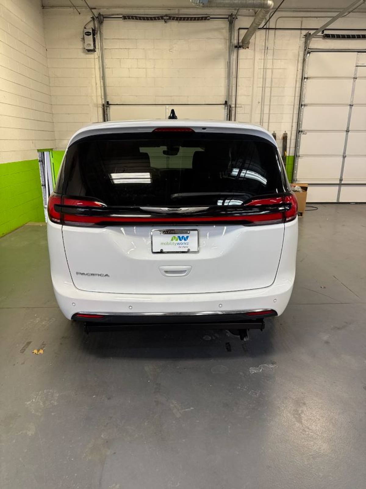 2024 CHRYSLER PACIFICA - Image 9