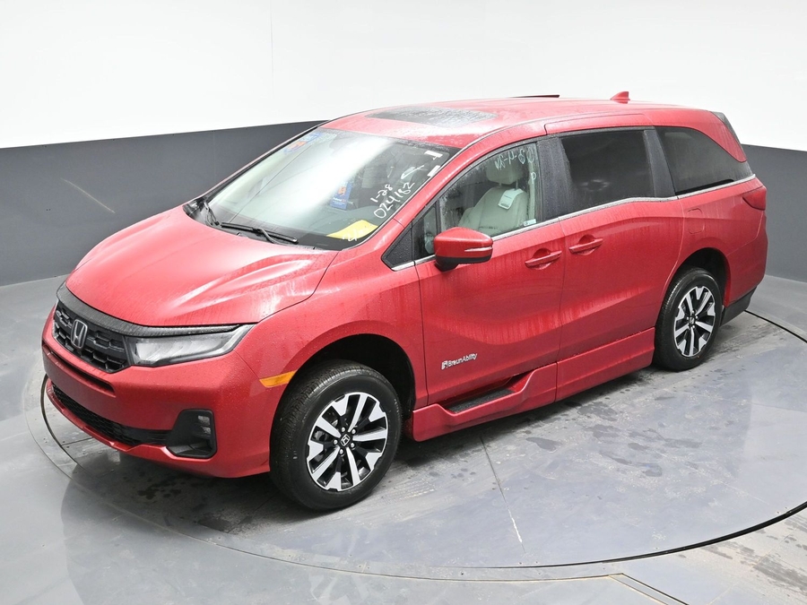 Red Honda Odyssey image number 20
