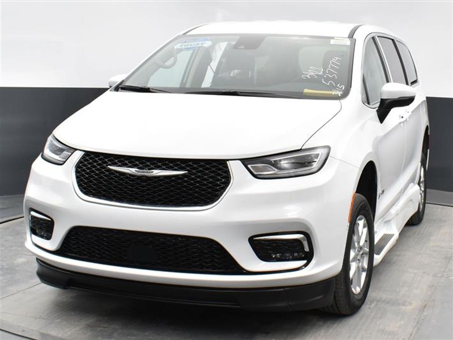 Used 2024 Chrysler Pacifica Touring L - BraunAbility Side Entry Entry In Floor Automatic Ramp