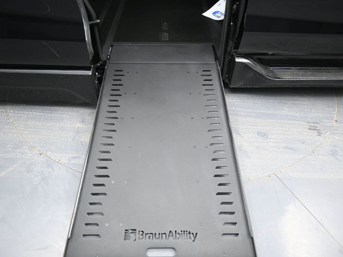 Black Toyota Sienna image number 10