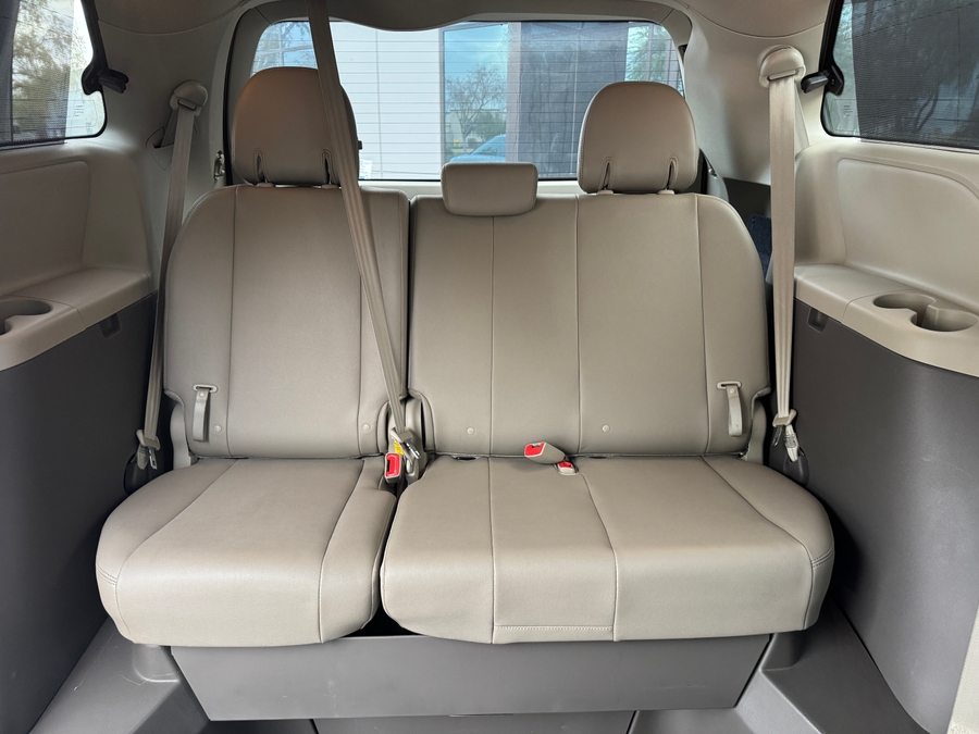 Used 2017 Toyota Sienna XLE - VMI Side Entry In Floor Automatic Ramp