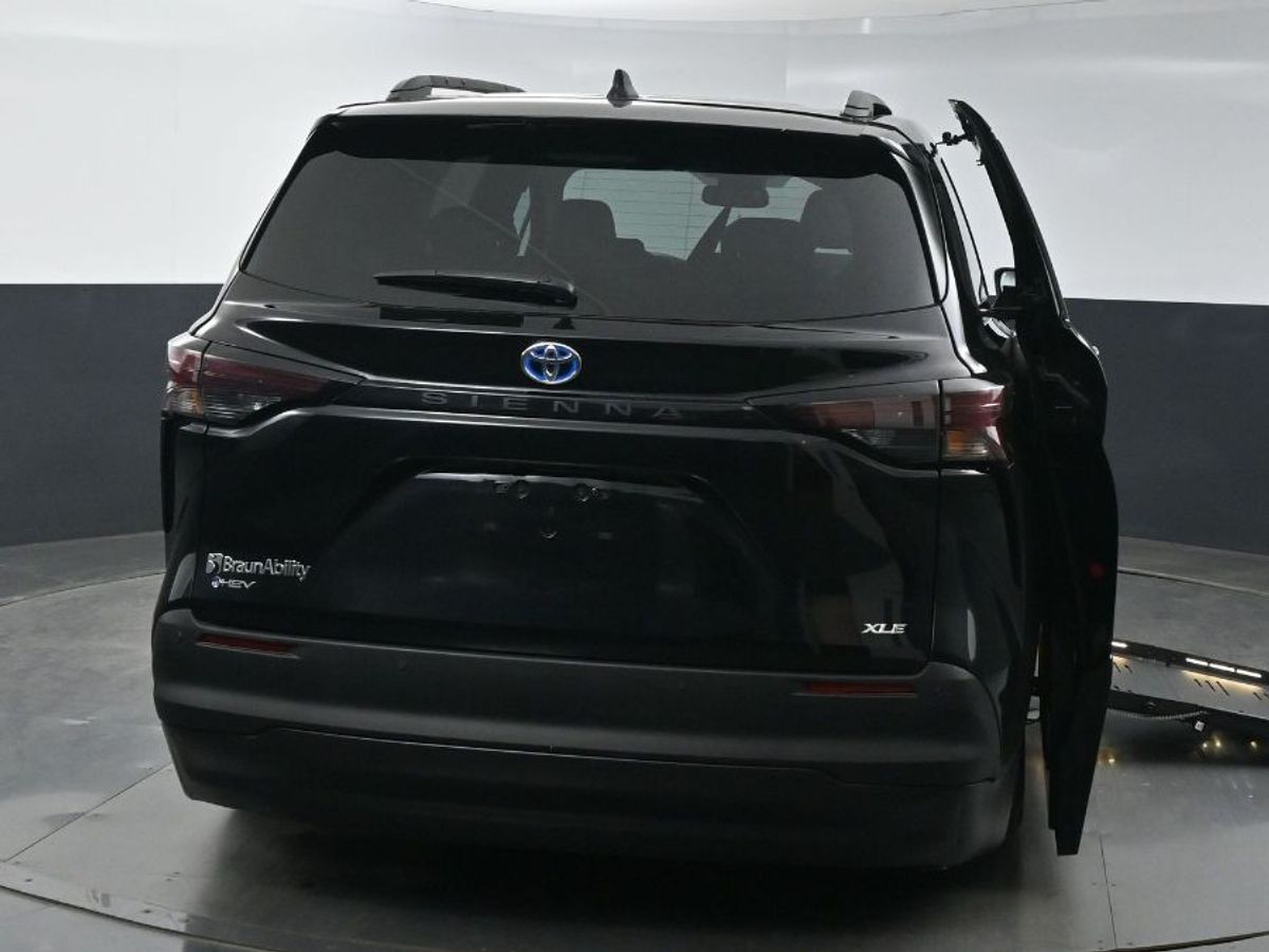 2025 TOYOTA SIENNA - Image 7