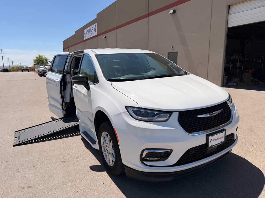 Used 2024 Chrysler Pacifica Touring L - BraunAbility Side Entry Entry In Floor Automatic Ramp