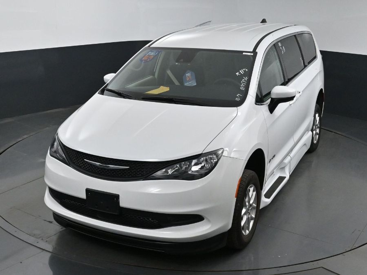 2023 CHRYSLER VOYAGER - Image 24