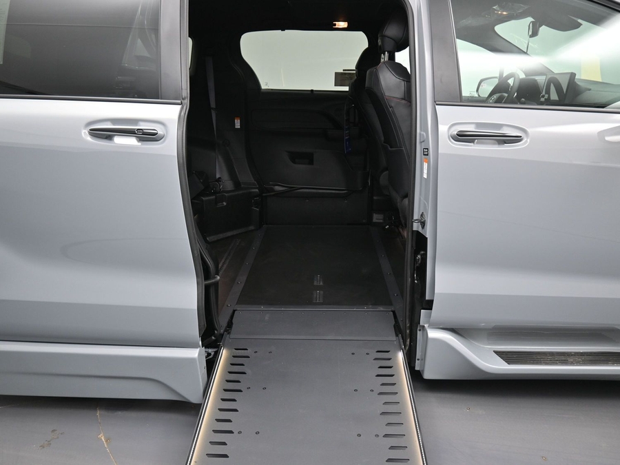 New 2026 Toyota Sienna Hybrid XSE Sport - BraunAbility Side Entry In Floor Automatic Ramp