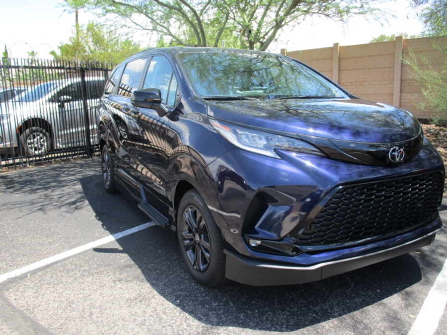 New 2026 Toyota Sienna Hybrid AWD XSE - VMI Side Entry In Floor Automatic Ramp