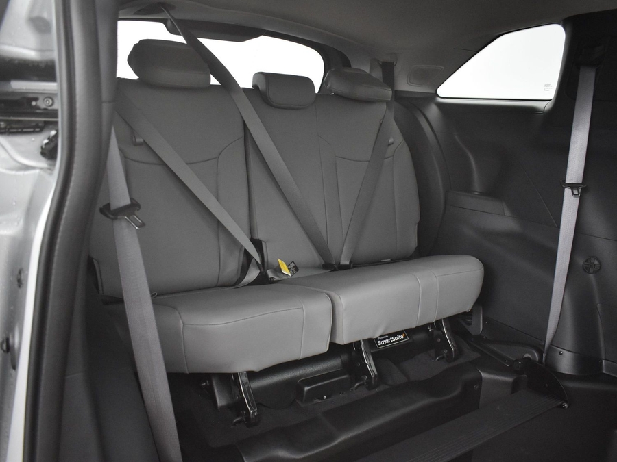 New 2025 Toyota Sienna Hybrid XLE Plus - BraunAbility Side Entry Entry Fold Out Automatic Ramp