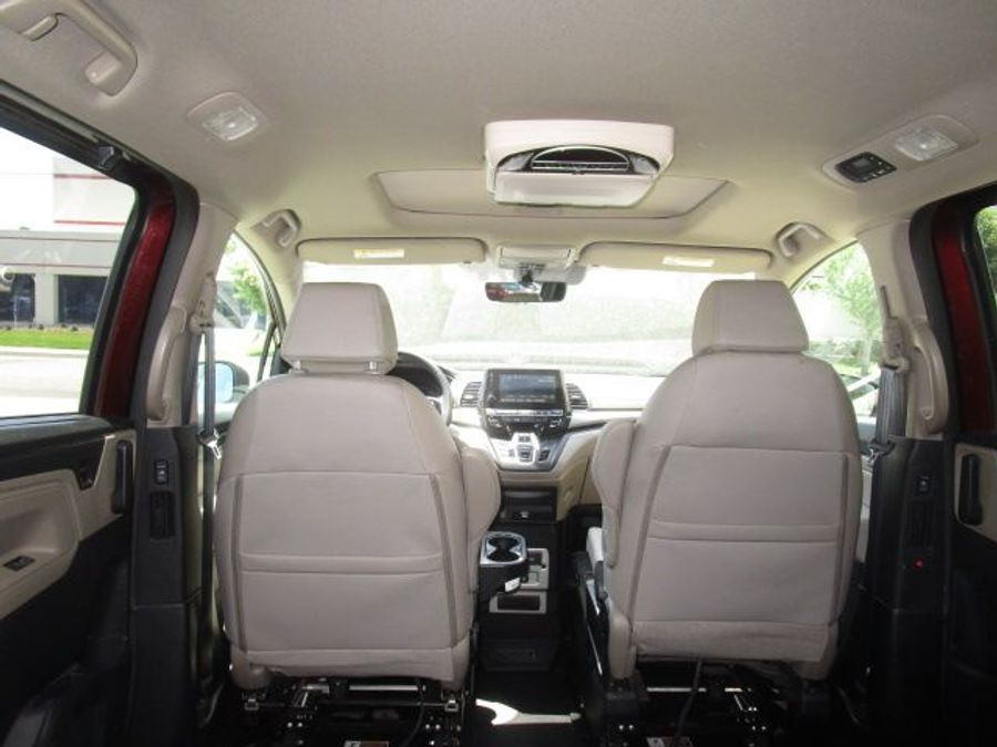 Used 2018 Honda Odyssey EX-L - BraunAbility Side Entry Entry In Floor Automatic Ramp