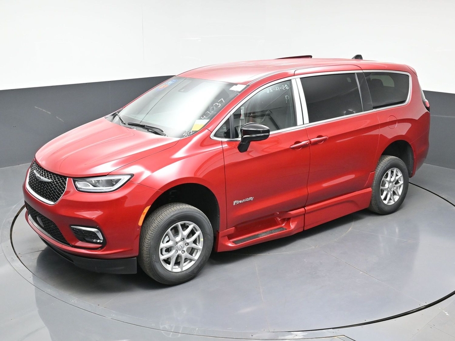 Red Chrysler Pacifica image number 20