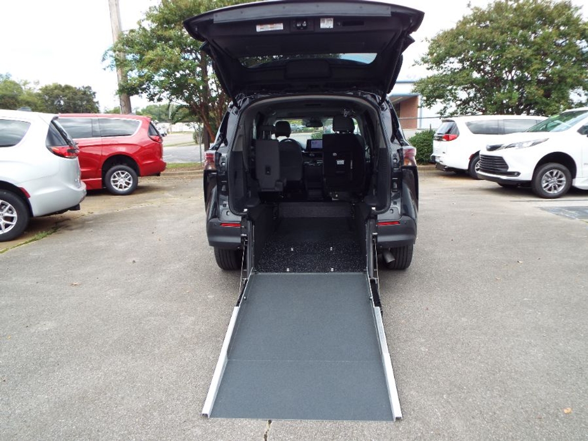 2024 TOYOTA SIENNA - Image 29