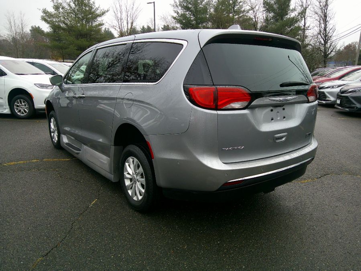 2019 CHRYSLER PACIFICA - Image 9