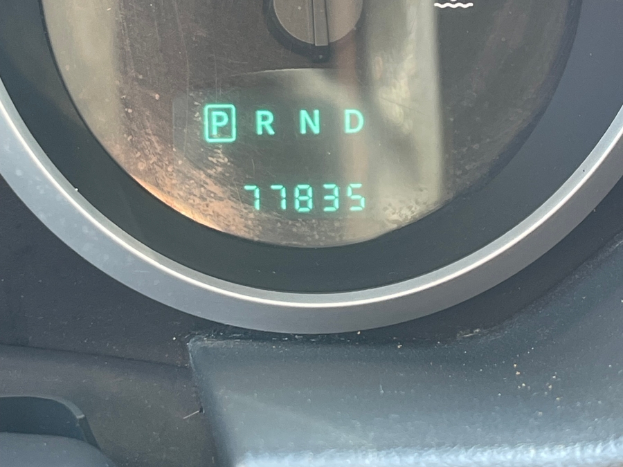 Silver Dodge Grand Caravan image number 12